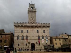 12167844_10207081346706339_311282401_n