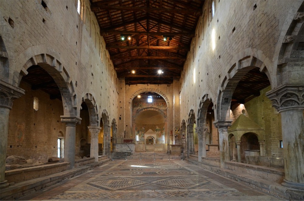 Chiesa_di_San_Pietro_Tuscania