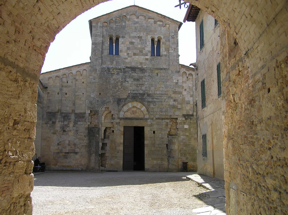 abbadia-a-isola-monteriggioni-siena-autore-e-copyright-marco-ramerini1