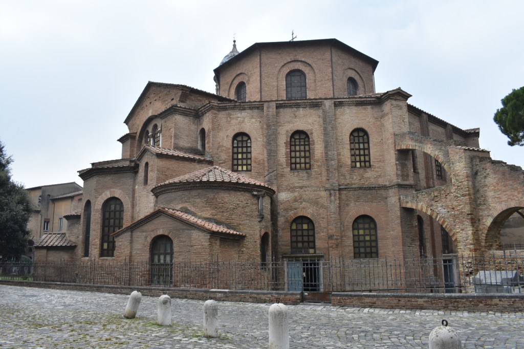 Questa immagine ha l'attributo alt vuoto; il nome del file è dsc_0011.jpg